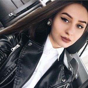 Meet your Posher, Daisy